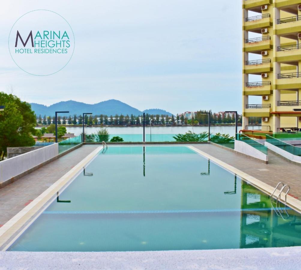 Marina Heights Hotel Residences Лумут Екстер'єр фото