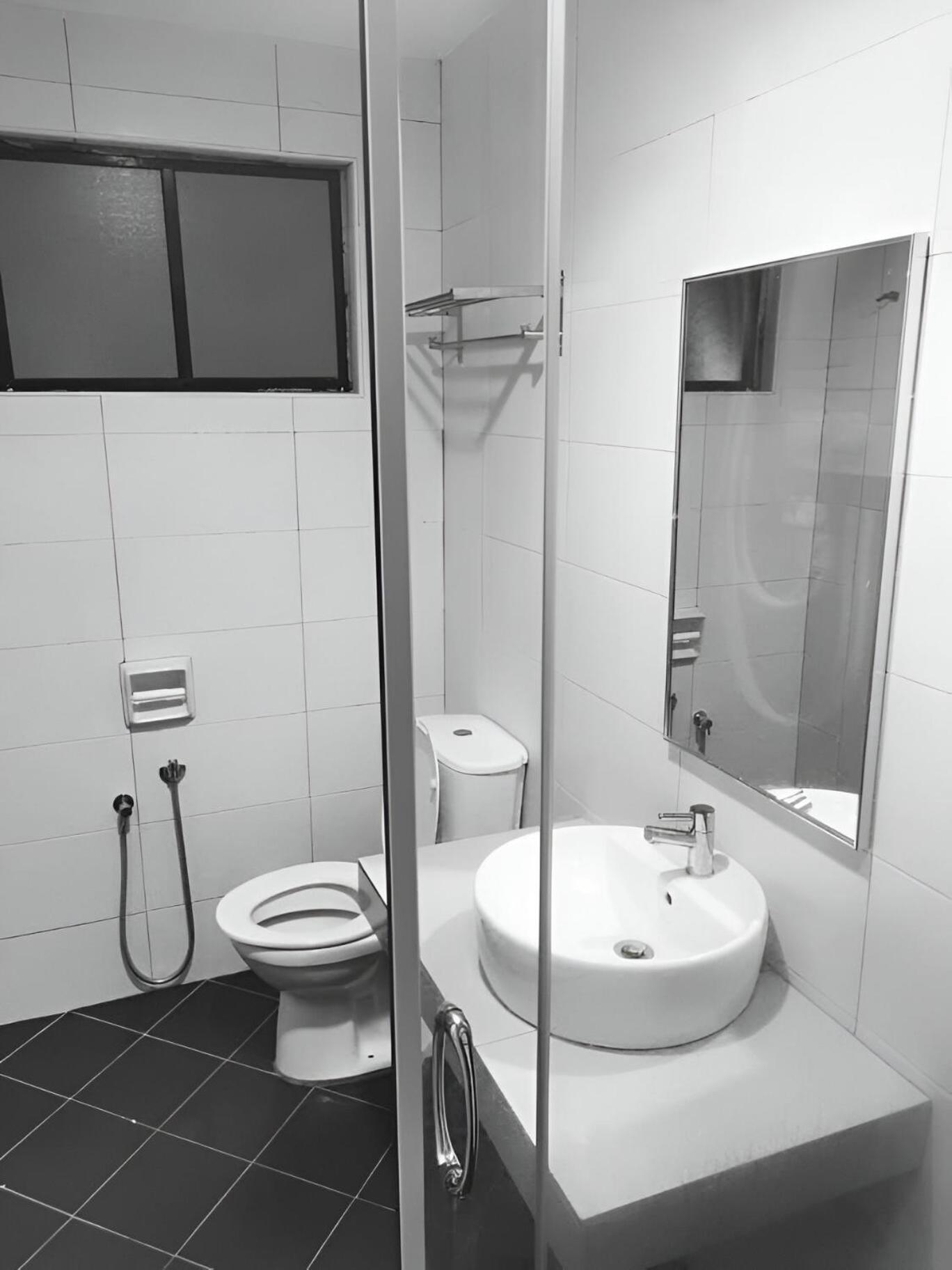 Marina Heights Hotel Residences Лумут Екстер'єр фото